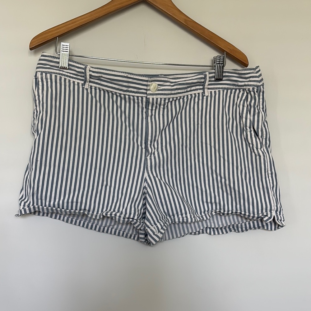 Loft Blue & White Striped Shorts Sz 12 GUC
